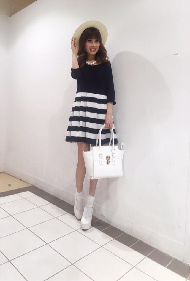 ビジュー調ボーダーワンピ♡熊手チーフ