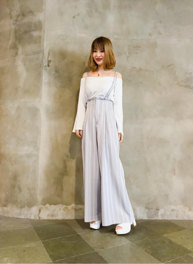 春の新作綺麗めカジュアルコーデ♡木戸チーフ