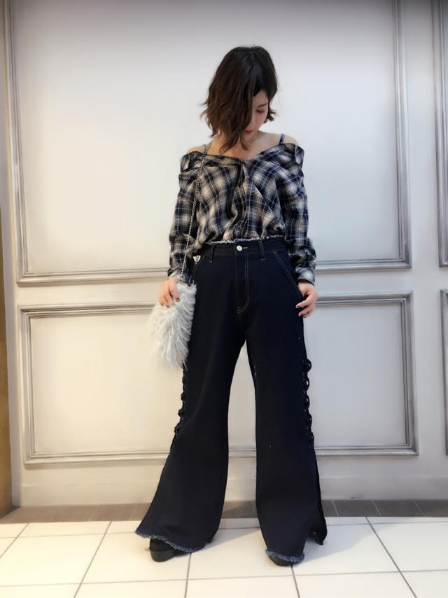 オフショルチェックシャツ♡