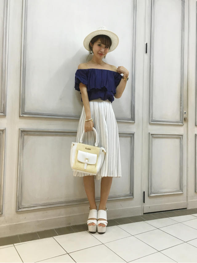 オフショルトップス♡なべ♡