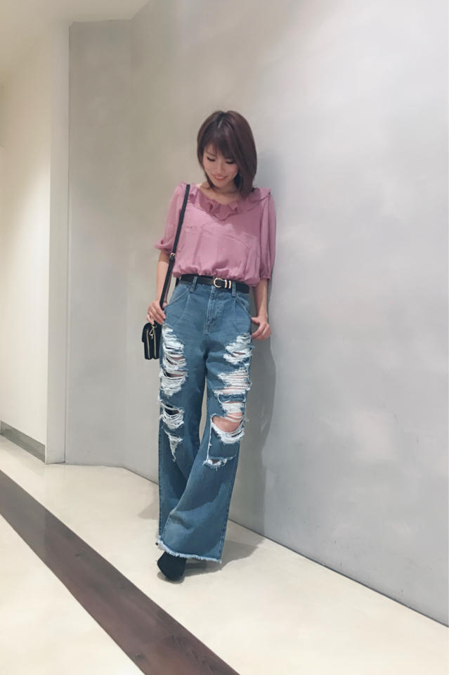 デニムADDICT！大人気のクラッシュデニムを使ったコーデ/ディズニー♡田中