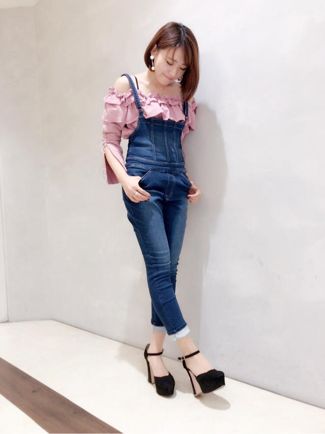 バックスタイルまで可愛い♡ストレッチの効いたサロペット♡/仕事終わりに♡鈴木