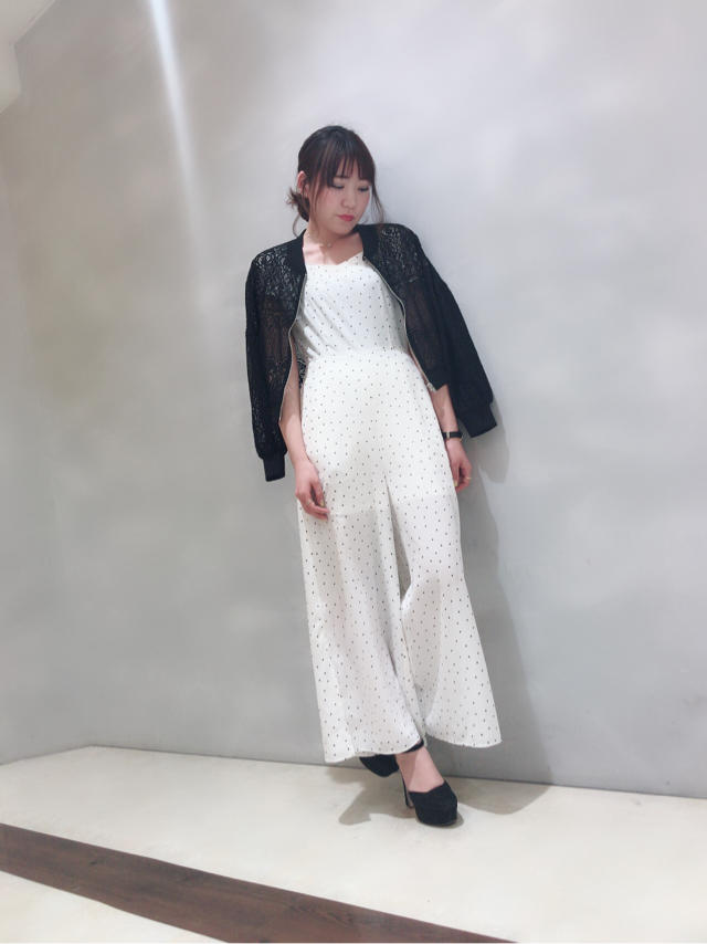 今年トレンドのドット柄♡透け感のあるロンパース♡/鈴木♡