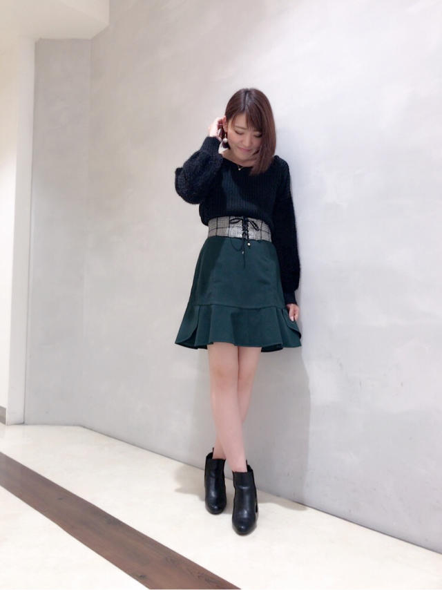 まいやんがカタログで着用したコーデ♡コーデュロイスカートが可愛い♡/映画♡鈴木