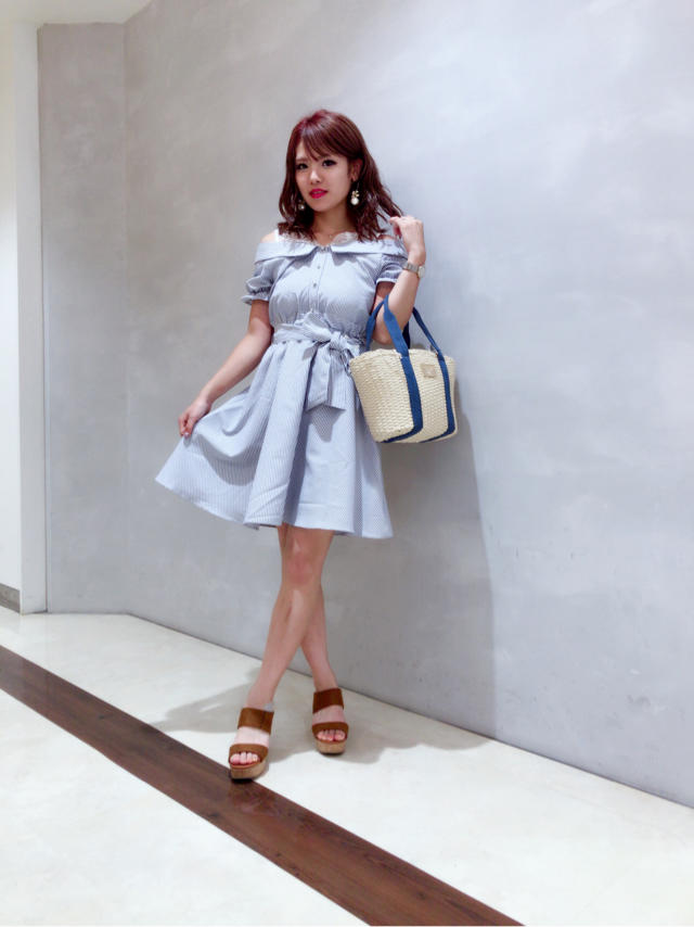 大変お買い得！MAX70%off♡SALE開催中♡ストライプオフショルワンピ♡ゆい