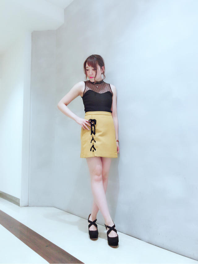 新作♡透け感のあるトップス×レースアップミニスカートコーデ♡楽しみの♡鈴木