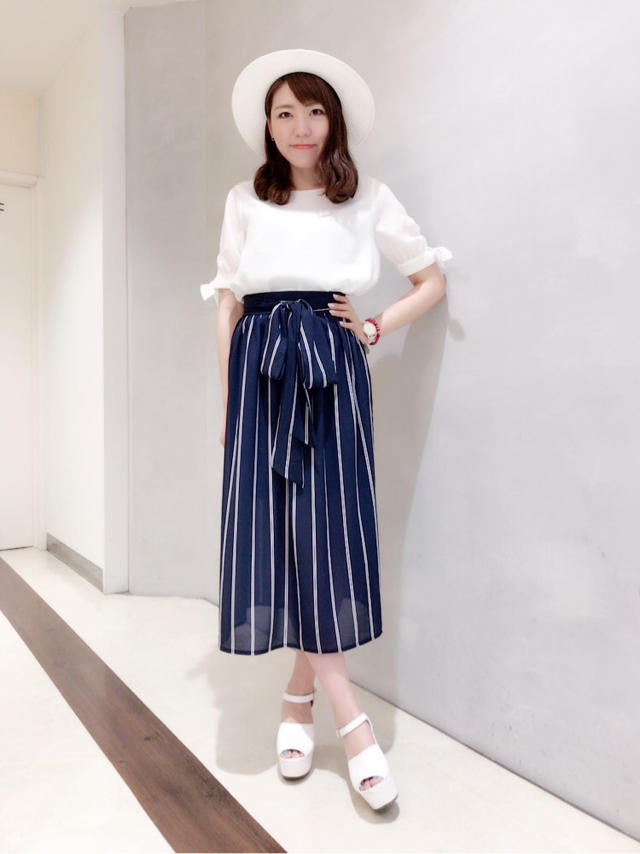 エレガンスコーデで大人レディに♡流行りの透け感をコーデにプラス♡/写真を撮りに♡鈴木