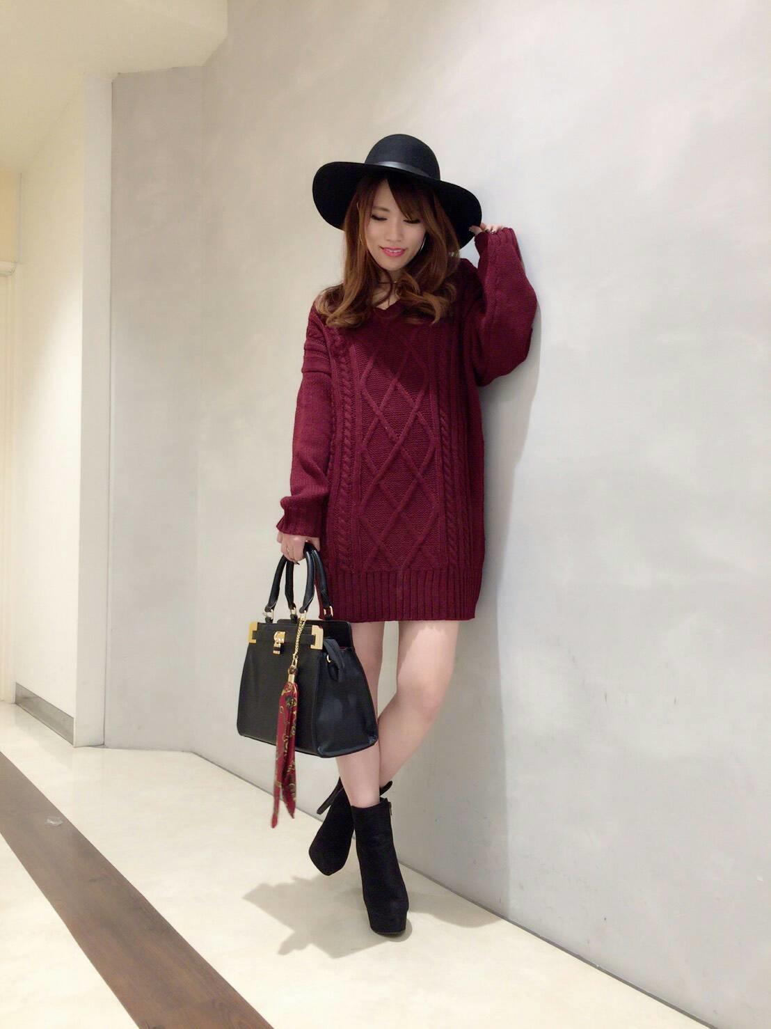 バックスタイルまで可愛い♡編み上げニットワンピ！♡田中