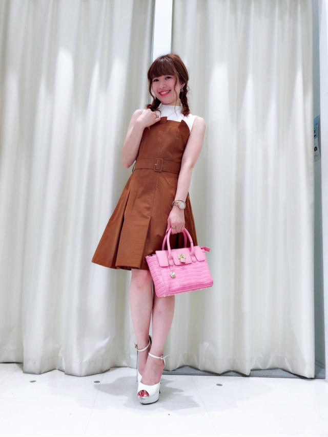 新作♡ドッキングワンピース♡大好きなスタッフとのoff shot♡まみたす