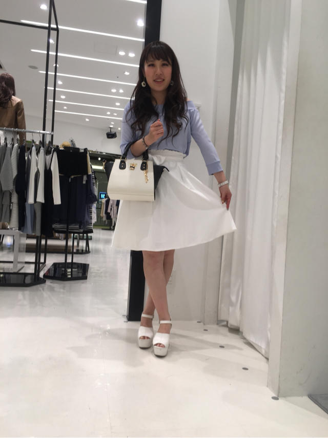 Springアイテム♡オフショルトップス