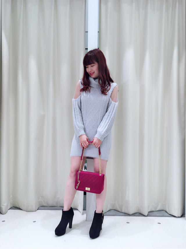 定番のニットチュニックが登場♡♡休憩中のshot♡まみたす
