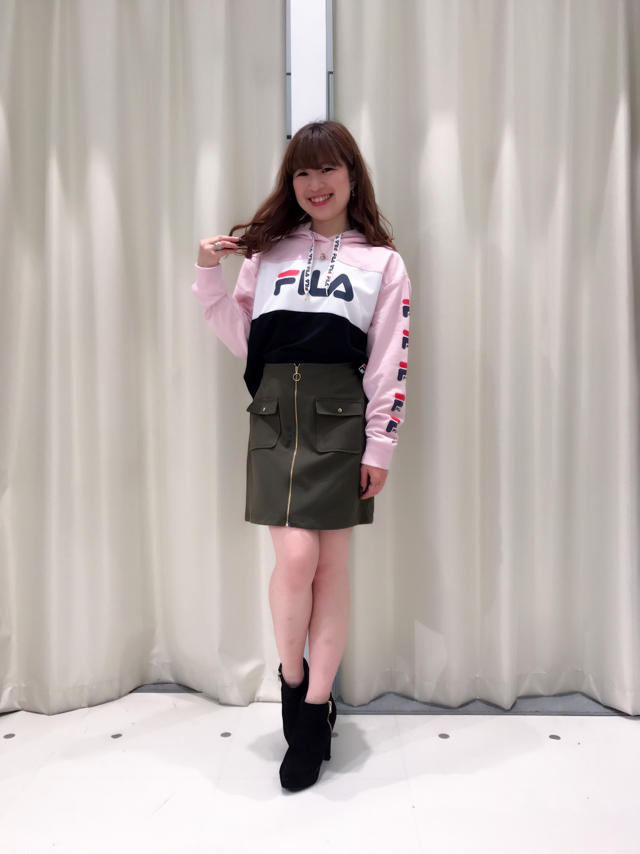 まみたす一目惚れ♡フロントZIP台形スカート♡仕事終わりのご飯会shot♡まみたす