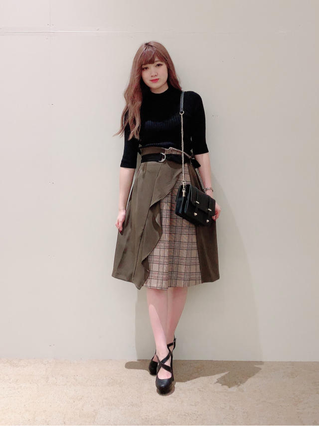 秋にぴったり大人コーデ♡大人気ブロッキングスカート♡よっちゃん