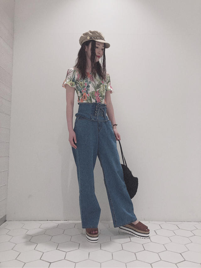 夏先取り«♡»花柄シャーリングトップス