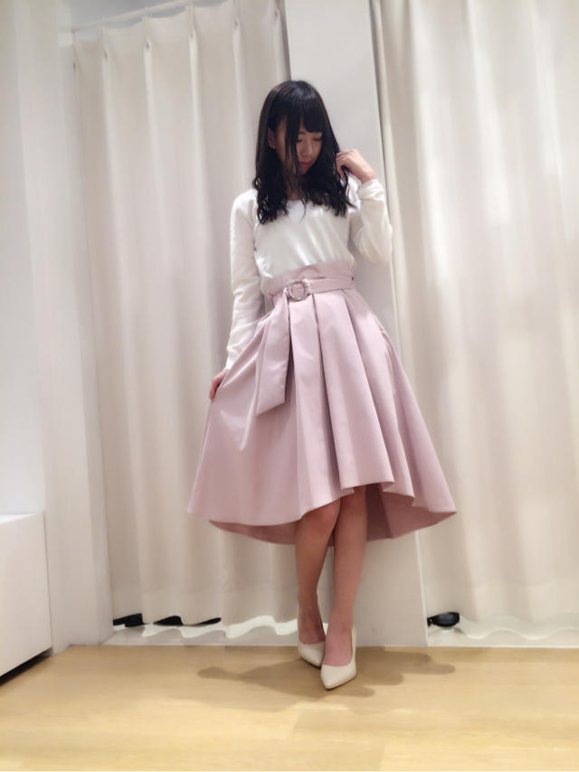 バックレースビジュー付きニット♡