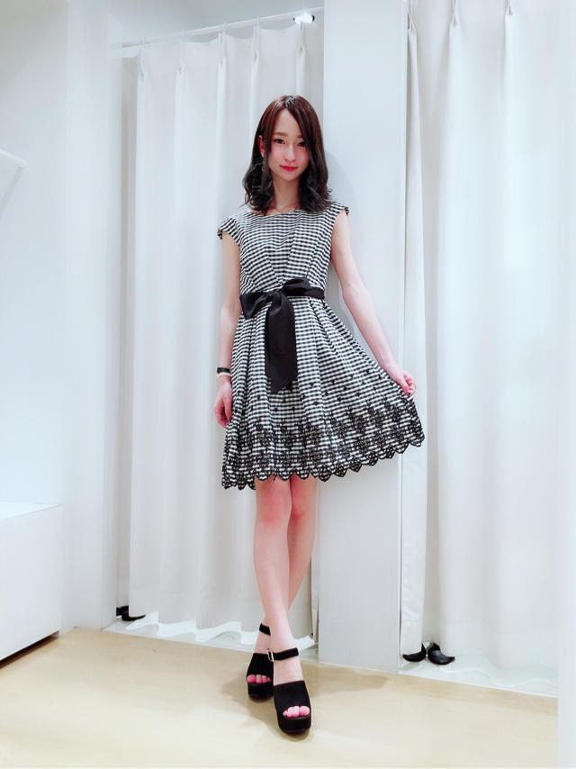 ルミネ先行販売♡裾スカラ刺繍ギンガムワンピース