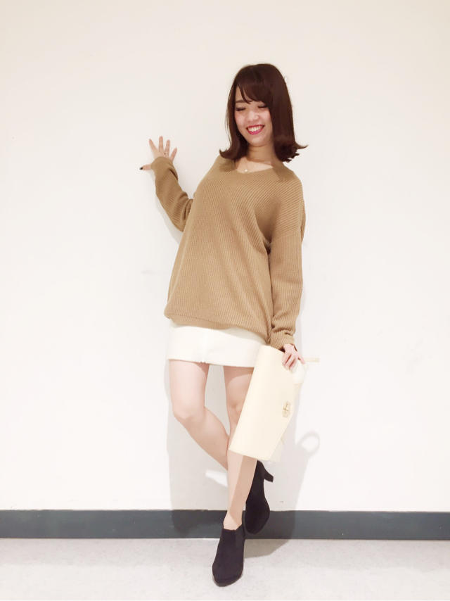 冬定番Vネックトップス♡