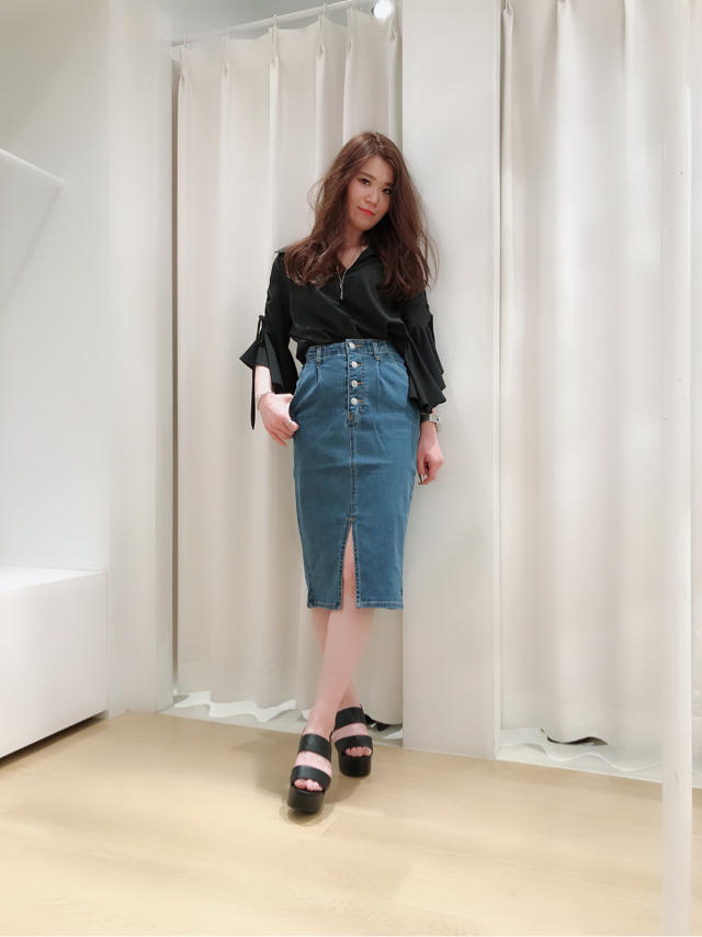 袖レースアップブラウス♡
