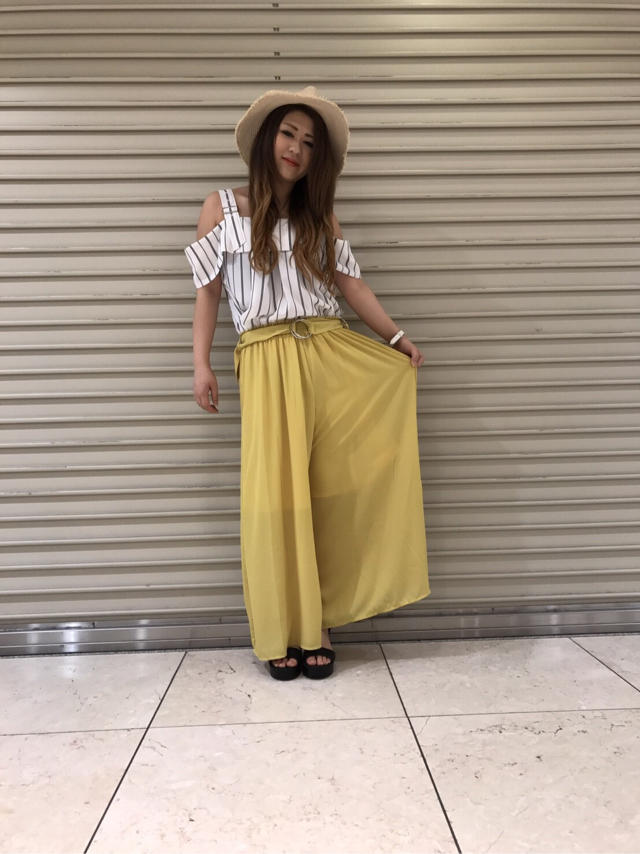 大人っぽオフショルトップス×ボリュームワイドパンツ☆まなみん