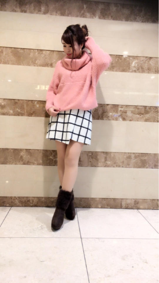 ちろチーフが着る！先取り春コーデ♡チェック柄スカート×ピンクニット♡まーちゃん