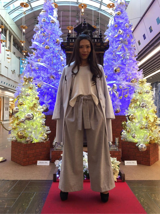 ダスティカラーで大人フェミニンコーディネート♡よしみん