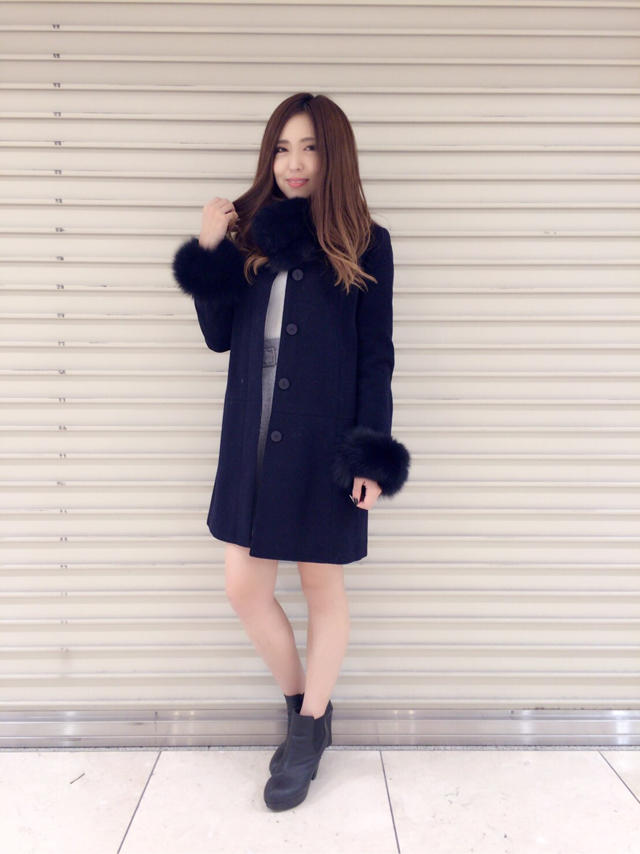 ファー×ビジュー付き比翼フロントコート♡