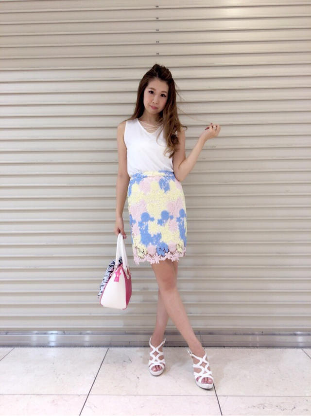 白石麻衣さん着用♡カラフル花柄タイトスカート☆まなみん
