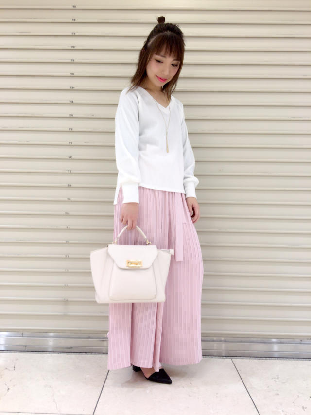 人気のプリーツワイドパンツを着回し♡ちひろチーフ店頭コーデ♡オフショット♡まーちゃん