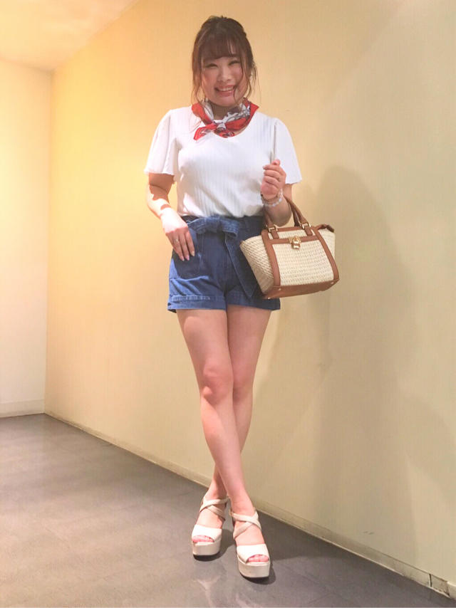 春夏コーデにピッタリなトップス♡