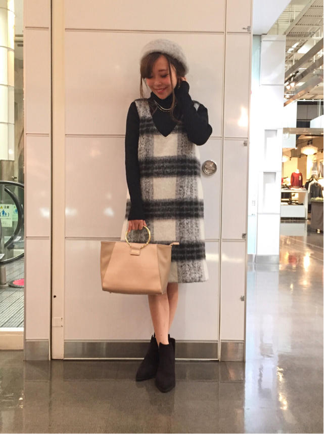 デートにぴったりフェミニンワンピ♡ベレー帽にぴったりの髪型！！！！ふかめろ