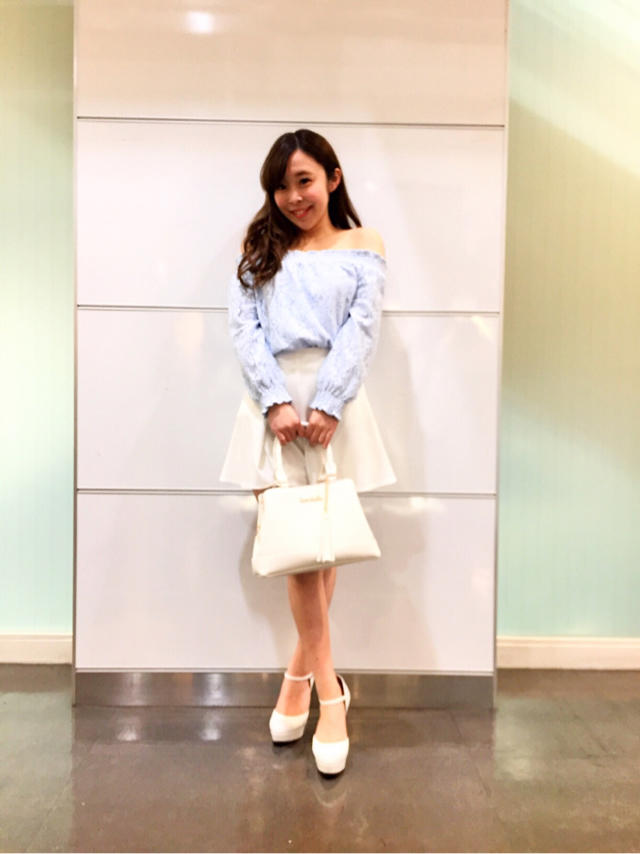 オフショルでセクシーフェミニン♡とりあえず‼︎1ヶ月短期集中○○♪ふかめろ