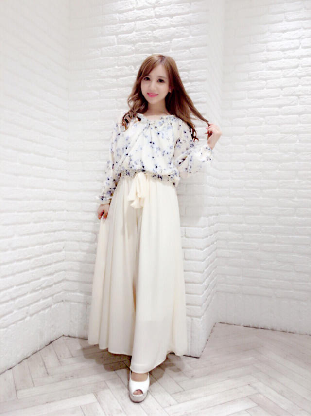 再入荷アイテムを取り入れた出勤コーデ♡春定番！お花柄アイテム♪♪♪金森