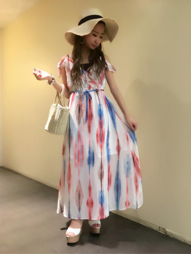これ1枚でリゾート気分！白石麻衣さんも着ていた！あの服…！！！岩科♡