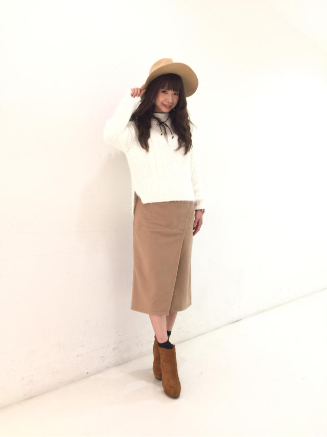 好きな同系色♡ベージュコーデ