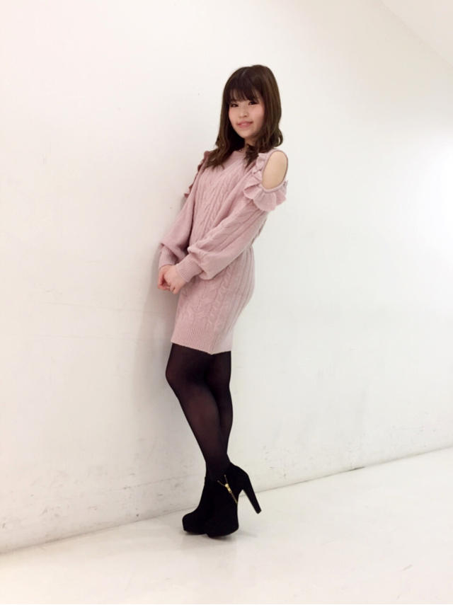 人気の肩空きニットワンピ♡