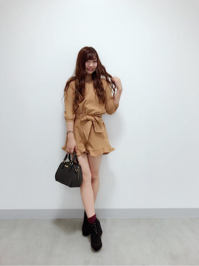 裾フリルで女の子らしく♡Natsumi