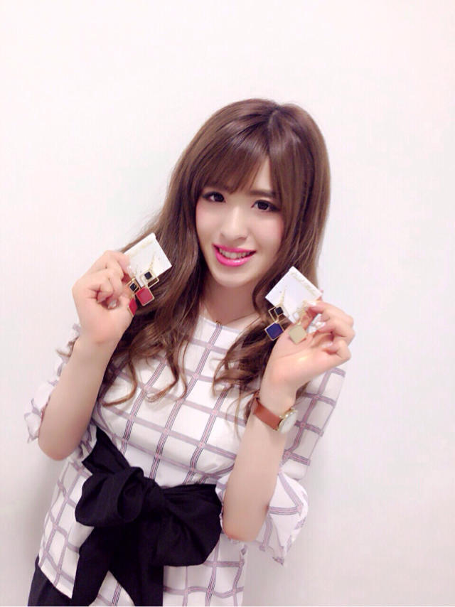 コーデのpointに...♡♡レトロな雰囲気の配色スクエアモチーフピアスᙏ̤̫ ちさと