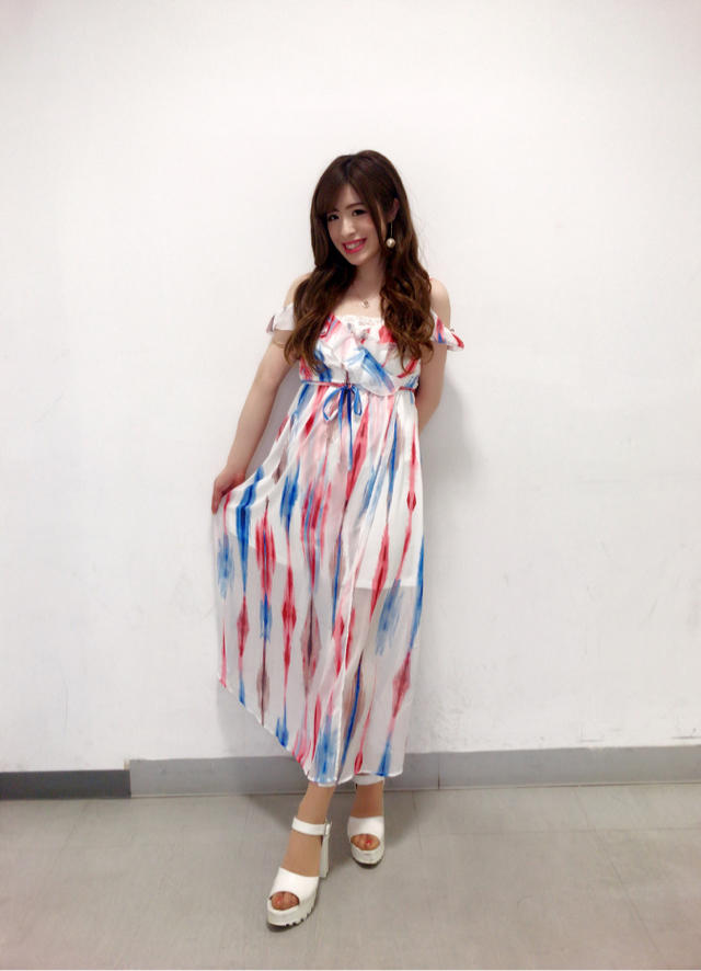 TGCにて白石麻衣さん着用♡♡ペイント風プリントマキシワンピ♡ ちさと
