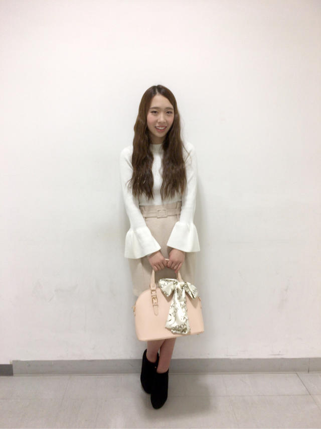 ふんわりフレアスリーブがオシャレなgirlyコーディネート꒰。•ॢ◡-ॢ｡꒱   りさ