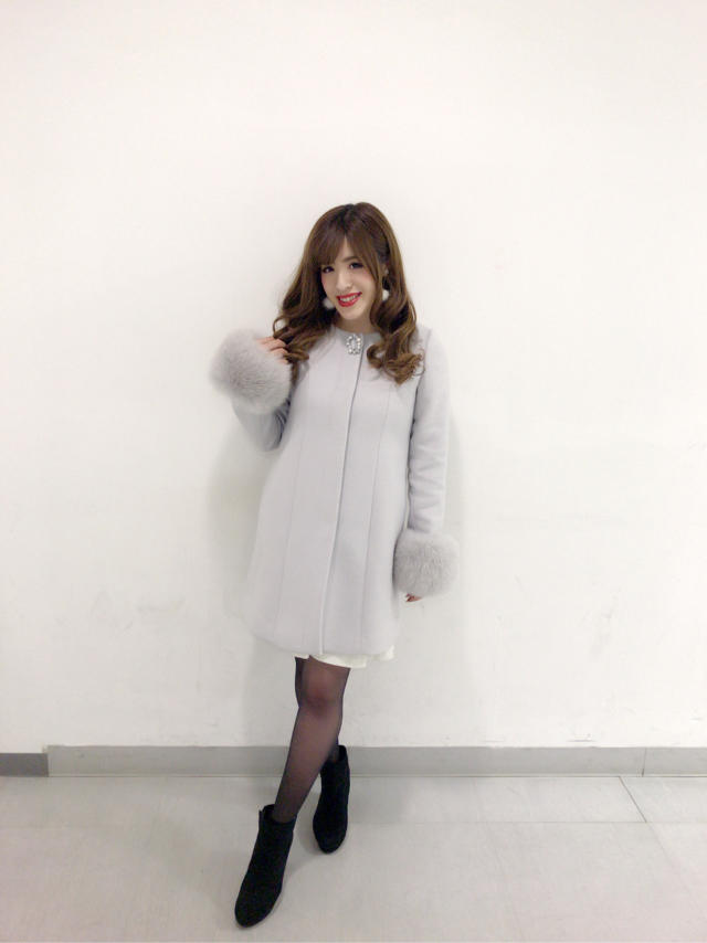 ノーカラーコート♡♡ボリューミーなファーがcute(⸝ᵕᴗᵕ⸝⸝)♡ ちさと