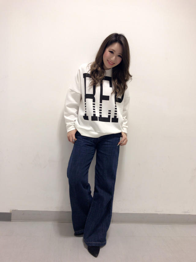 BIGなロゴが特徴♡裏起毛のあったかトレーナー♡ はるにゃん