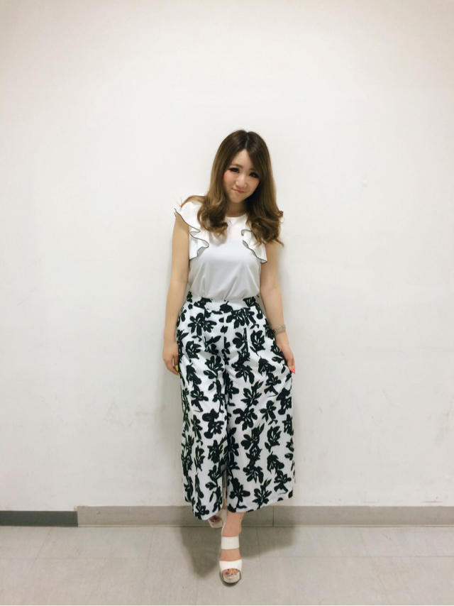 新作♡フラワープリントワイドパンツ