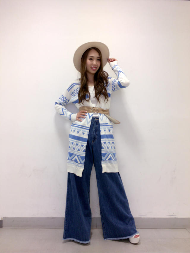 存在感抜群(ヾ(｡･ω･)ﾉ幾何学柄カーディガン♡   りさ