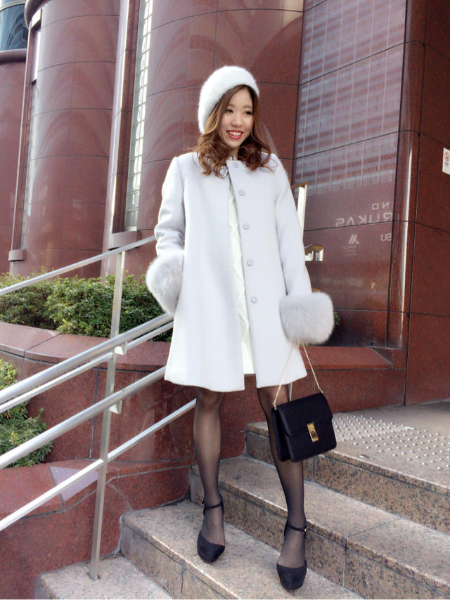 スピンドルが可愛いホワイトコーデ♡オフショット♡chisato