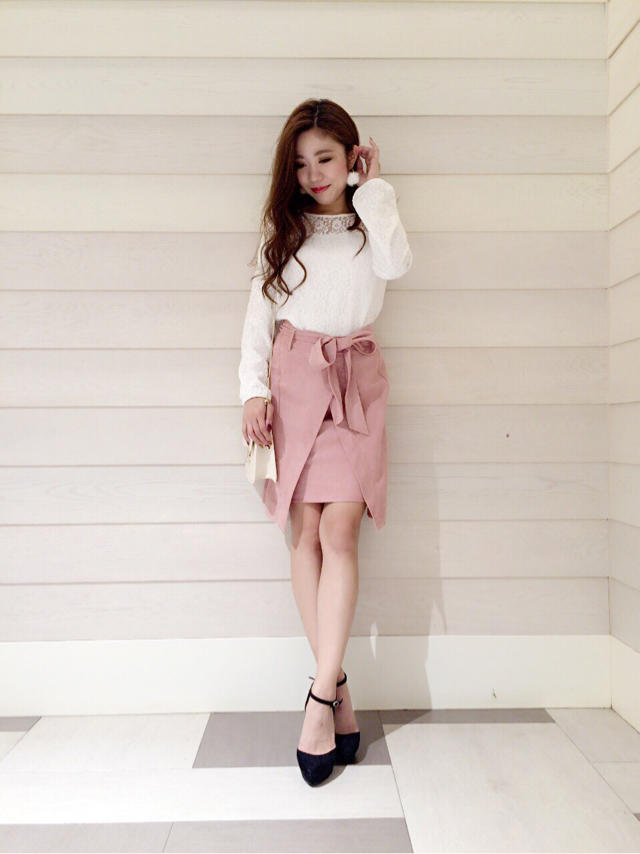 レースのトップスでエレガンスコーデ♡chisato