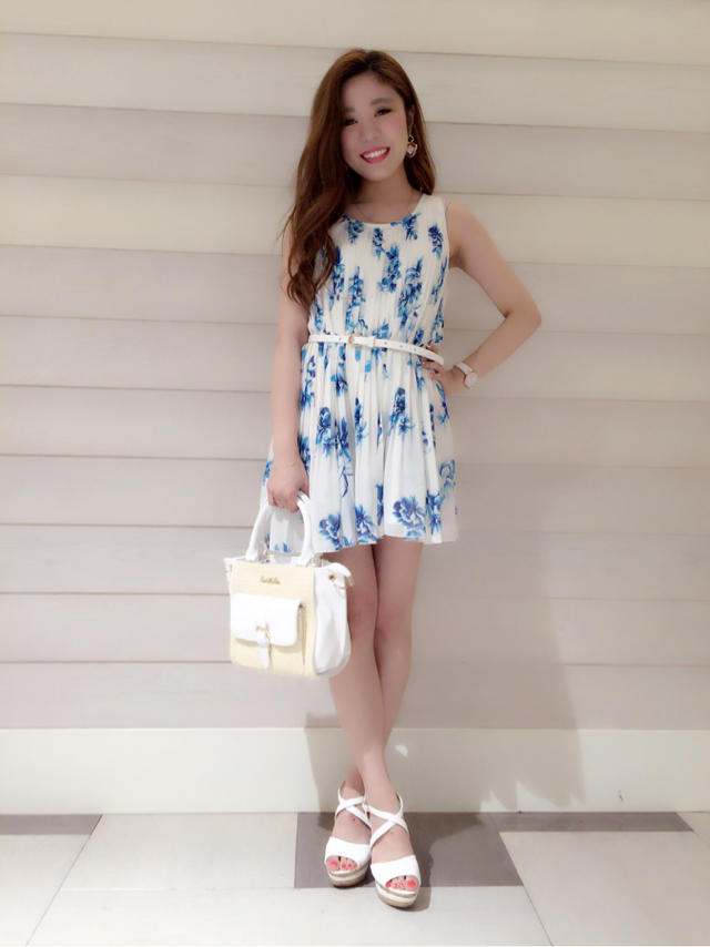夏らしい花柄チュニック♡なんとプリーツ入り♡