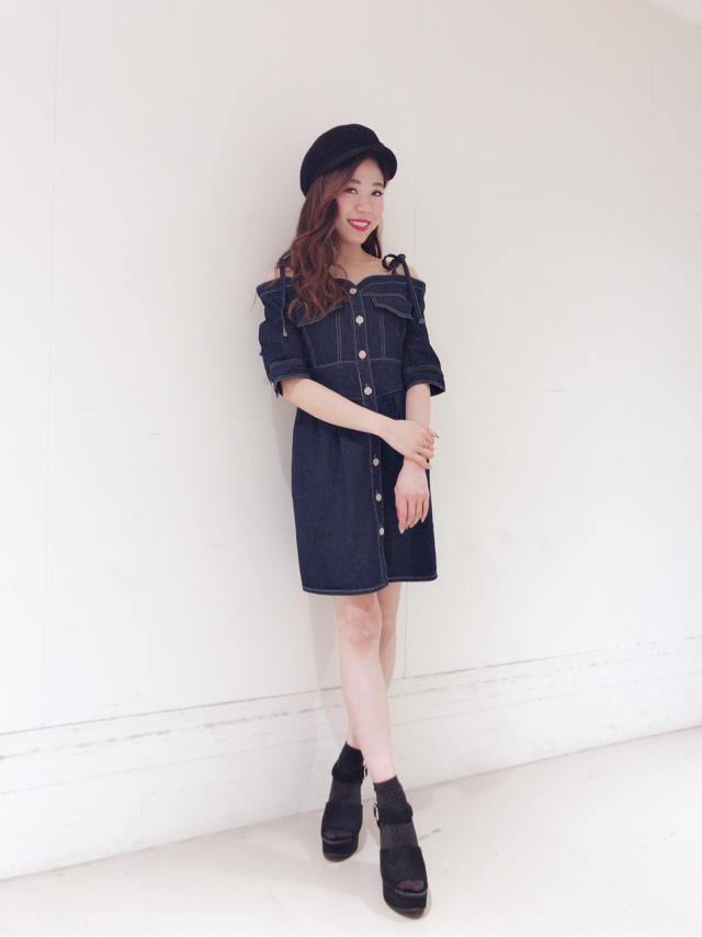 大人気のデニムワンピースが再入荷！chisato