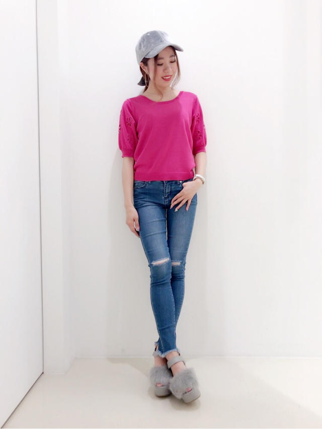 新作のスキニーデニムが入荷♡カジュアルコーデ♡chisato