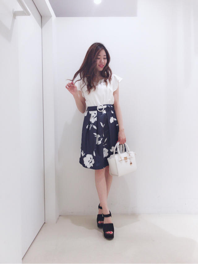 デート服に♡花柄ドッキングワンピース♡chisato