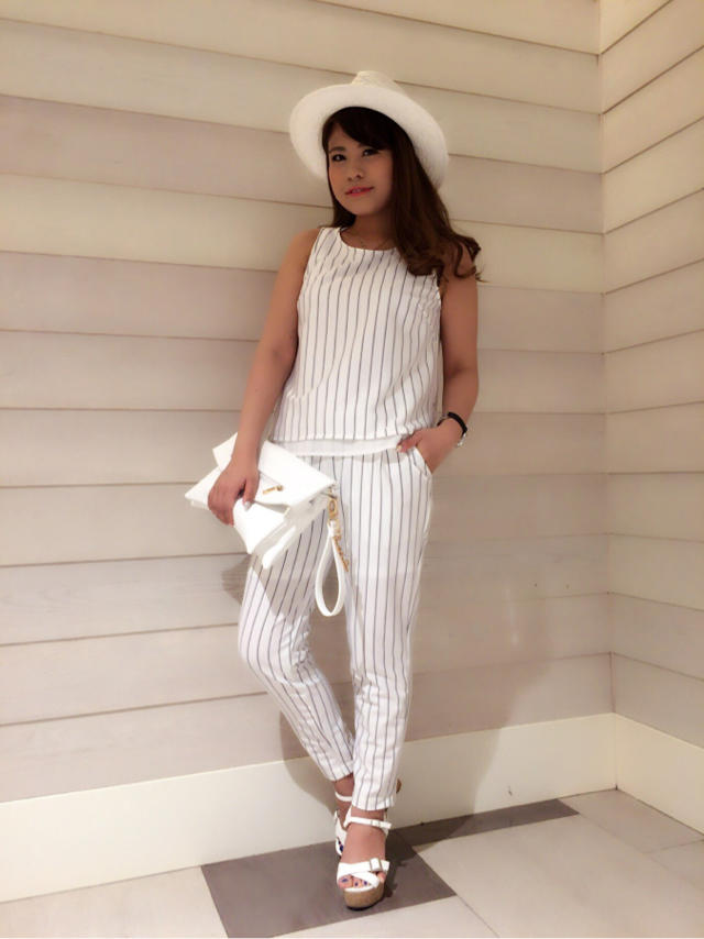 セットアップで楽チン♪流行りのホワイトコーデ♡